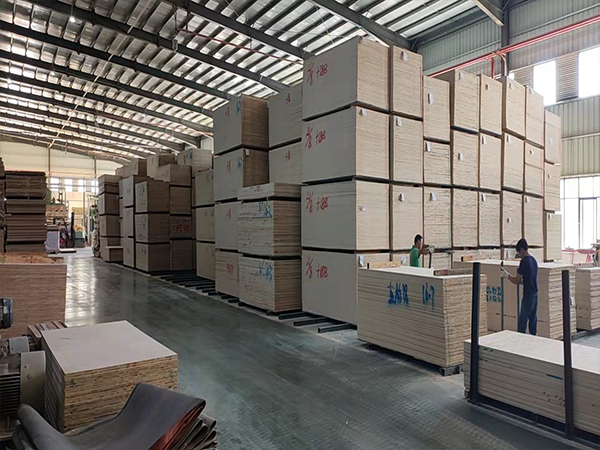 家具板工廠(chǎng)